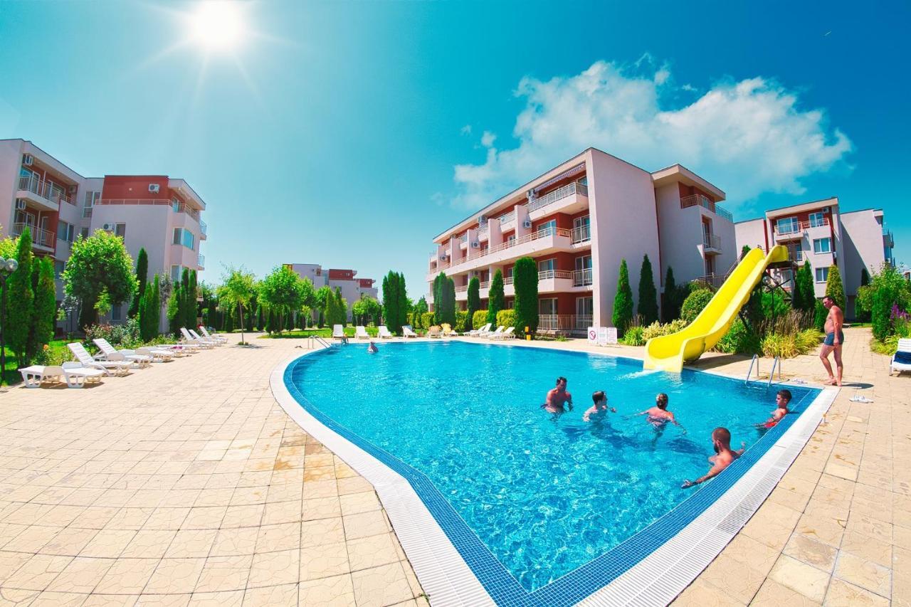 Nessebar Fort Club - Prestige Apartments ซันนีบีช ภายนอก รูปภาพ