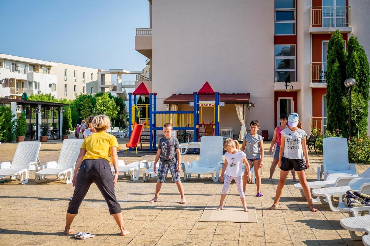 Nessebar Fort Club - Prestige Apartments ซันนีบีช ภายนอก รูปภาพ