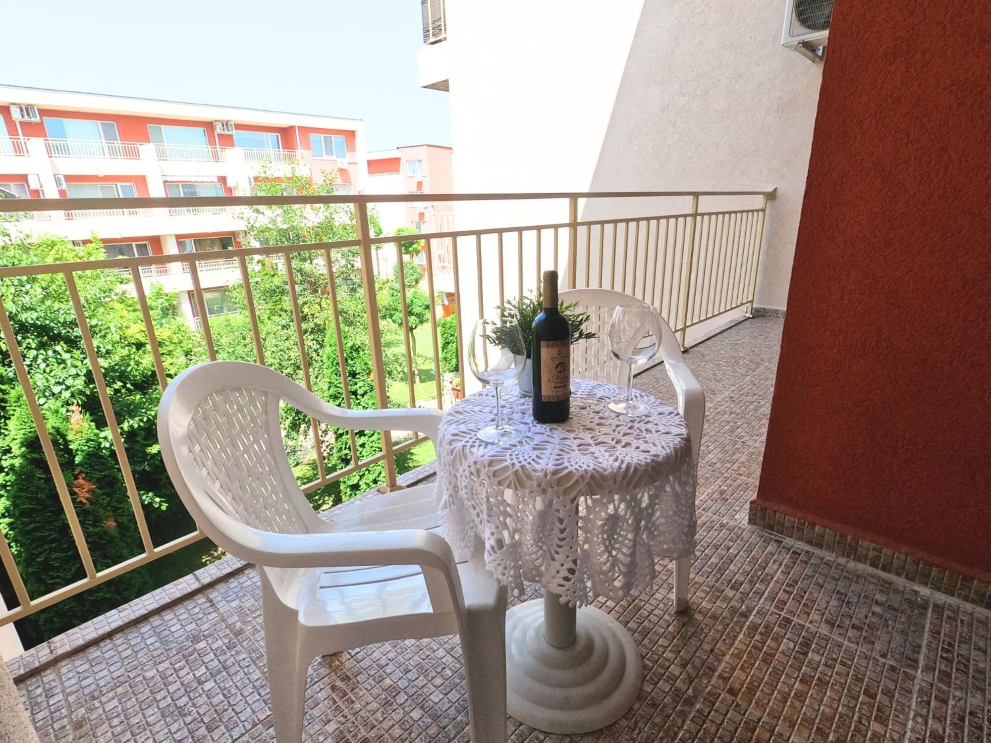 Nessebar Fort Club - Prestige Apartments ซันนีบีช ภายนอก รูปภาพ
