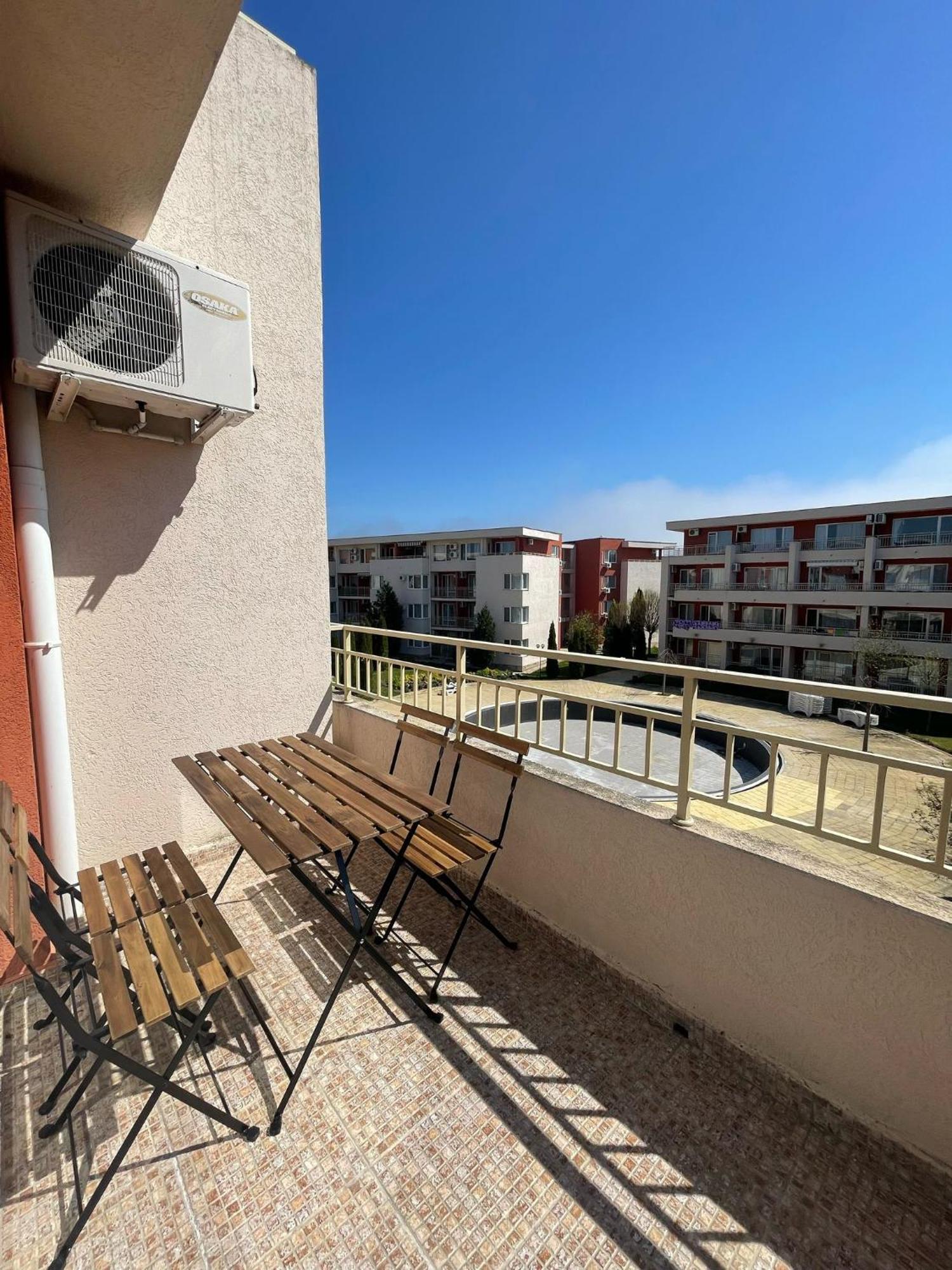 Nessebar Fort Club - Prestige Apartments ซันนีบีช ภายนอก รูปภาพ