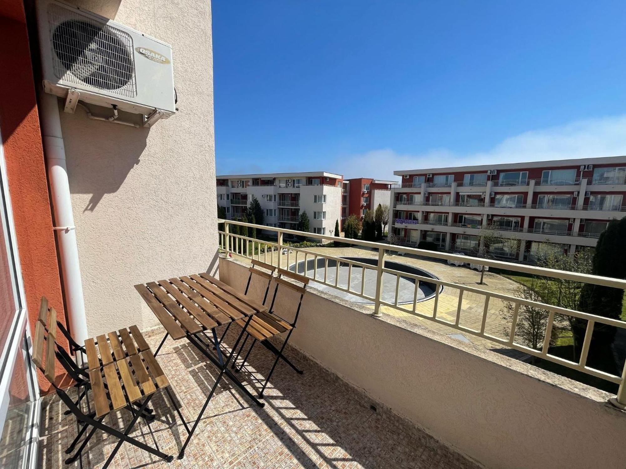 Nessebar Fort Club - Prestige Apartments ซันนีบีช ภายนอก รูปภาพ